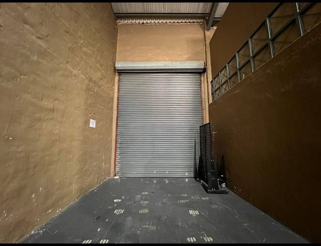 252M² WAREHOUSE TO LET IN RANDJESPARK